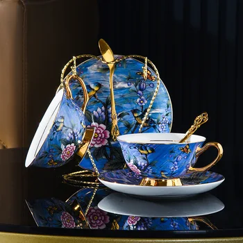 Европейская элегантная фарфоровая Кофейная чашка с тарелкой Из костяного фарфора Высокого качества, Чайные чашки с цветочным рисунком, блюдца, роскошный подарок, декор для домашней кухни 11