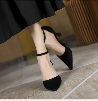 новые женские весенне-летние однотонные черные туфли на высоком каблуке с заостренными вырезами телесного цвета DY5455 4