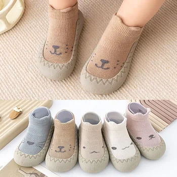 Детские кроссовки на мягкой резиновой подошве, детские носки, Обувь для новорожденных, обувь для мальчиков с милыми мультяшными героями, пинетки BeBe, первые ходунки для маленьких девочек