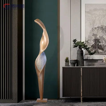 Художественная скульптура Торшер из смолы Дизайнерская гостиная отеля Выставочный зал Креативное большое украшение человеческого тела Торшер 16
