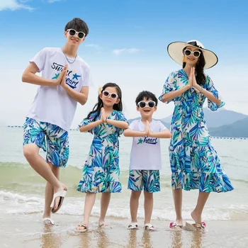Подходящая одежда для семьи, летние пляжные платья для мамы и дочки, богемная футболка + шорты для папы и сына, одежда для пары, отдых на море 5